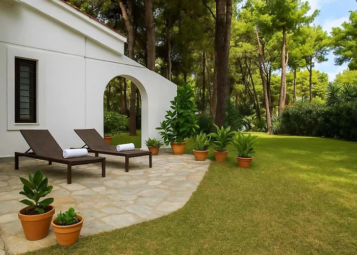 Villa Paradise Found At Thalia's Poolside